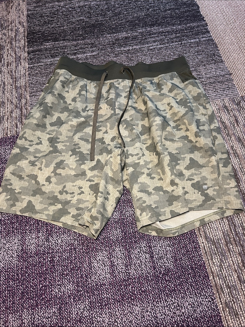 Perry Ellis Olive Grey Camo Athletic Shorts
